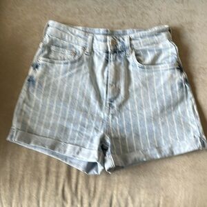 Ladies denim jean shorts